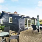Beachfront Bliss In Albaek - By Traum Дом отдыха *