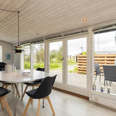 Beachfront Bliss In Albaek - By Traum بيت للعطل